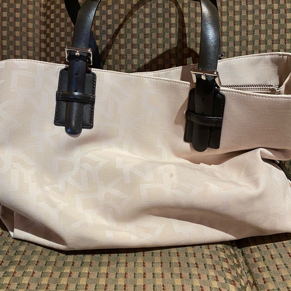 Donna Karan Tote - Picture 6 of 8